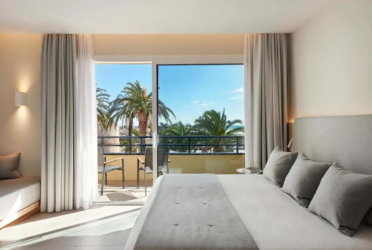 Hotel Restaurant Ceferino Vilanova i la Geltru 3*,  Spain