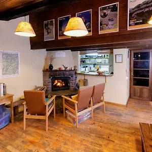 Hostel Refugi Rural Vall De Siarb